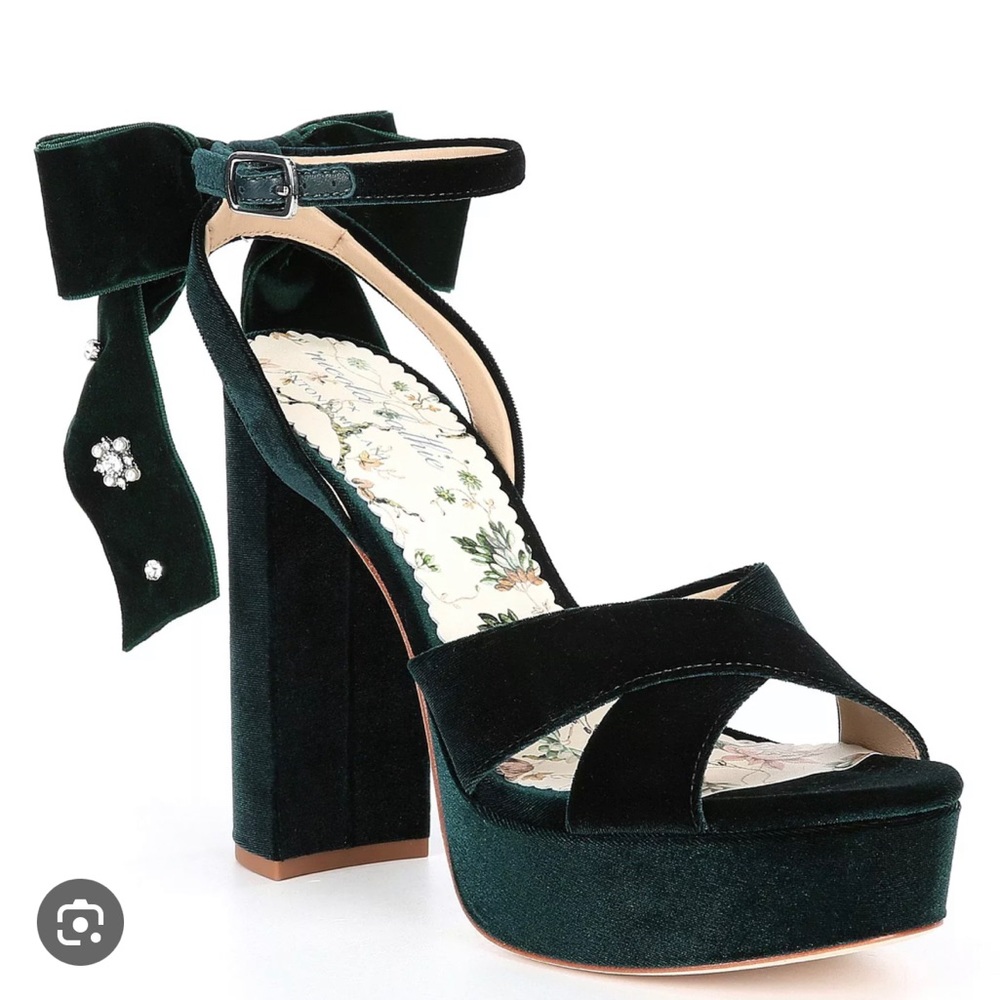 Nicola Bathie dark green velvet heels